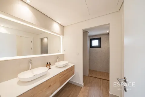 Villa in Meadows, Dubai 4 bedrooms, 373 sq.m. № 61531 - photo 17