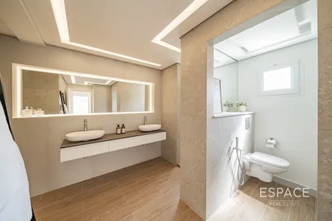 Villa in Meadows, Dubai 4 bedrooms, 373 sq.m. № 61531 - photo 15