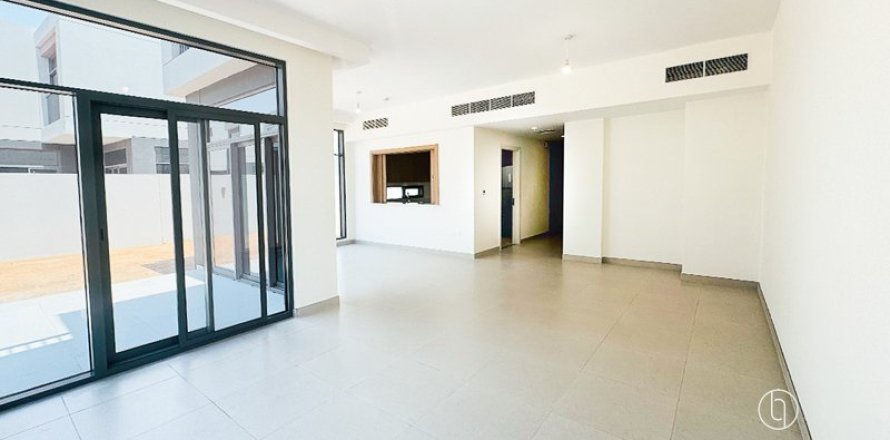 Villa en Dubai, 4 dormitorios, 161.5 m², № 78068
