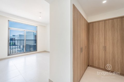 Villa en Dubai, 4 dormitorios, 161.5 m², № 78068 - foto 13