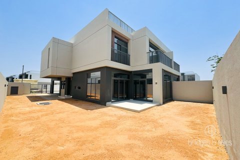 Villa en Dubai, 4 dormitorios, 161.5 m², № 78068 - foto 5