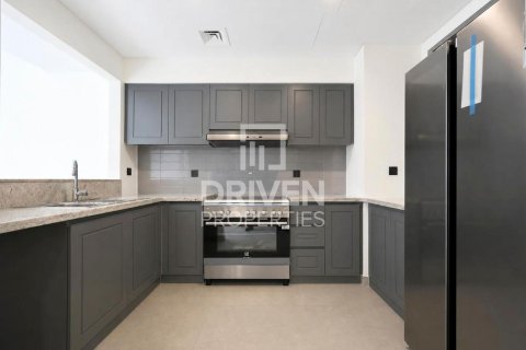 Townhouse in Damac Lagoons, Dubai 4 bedrooms, 144 sq.m. № 143043 - photo 16
