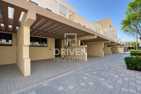 Townhouse in Damac Lagoons, Dubai 4 bedrooms, 144 sq.m. № 143043 - photo 23