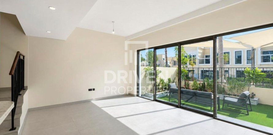 Townhouse in Damac Lagoons, Dubai 4 bedrooms, 144 sq.m. № 143043