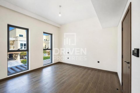 Townhouse in Damac Lagoons, Dubai 4 bedrooms, 144 sq.m. № 143043 - photo 9