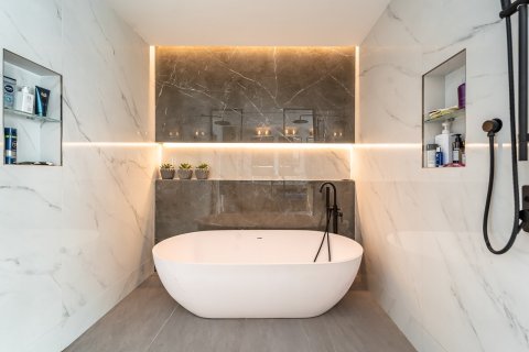 Купить виллу в Дубае: 6 спален, 790м², № 97156 - фото 26