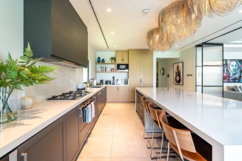 Купить виллу в Дубае: 6 спален, 790м², № 97156 - фото 11