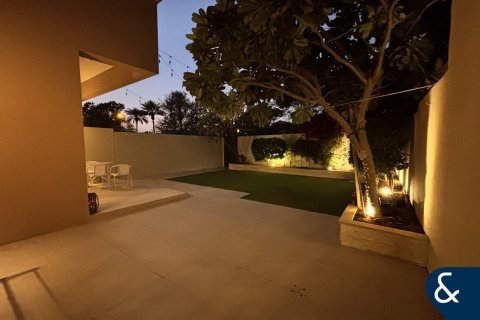 Снять в аренду виллу в Mira, Рим, Дубай: 3 спальни, 222м², № 91440 - фото 13