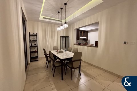 Снять в аренду виллу в Mira, Рим, Дубай: 3 спальни, 222м², № 91440 - фото 3