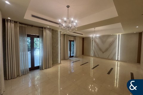 Снять в аренду виллу в North Village, Al Furjan, Дубай: 3 спальни, 301м², № 91450 - фото 10