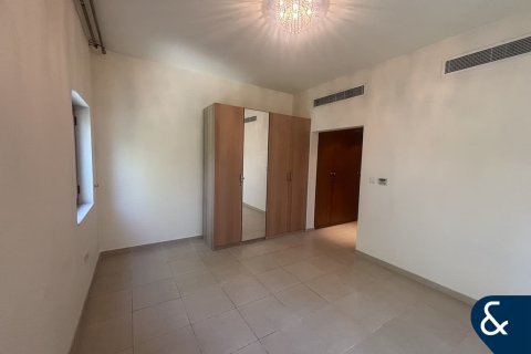 Снять в аренду виллу в North Village, Al Furjan, Дубай: 3 спальни, 301м², № 91450 - фото 16