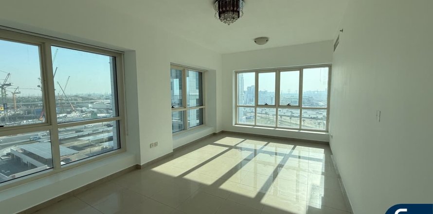 Квартира в Джумейра Лейк Тауэрс, Дубай, 1 спальня, 91м², № 91441