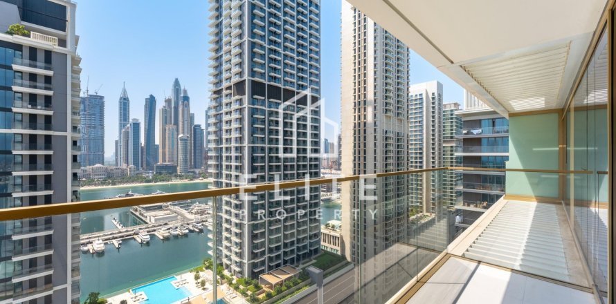 Apartment in EMAAR Beachfront, Dubai Harbour, Dubai 1 bedroom, 74 sq.m. № 121260