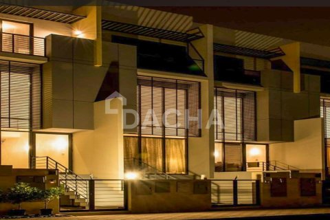Adosado en District 12, Jumeirah Village Circle, Dubai, 3 dormitorios, 232 m², № 109706 - foto 11
