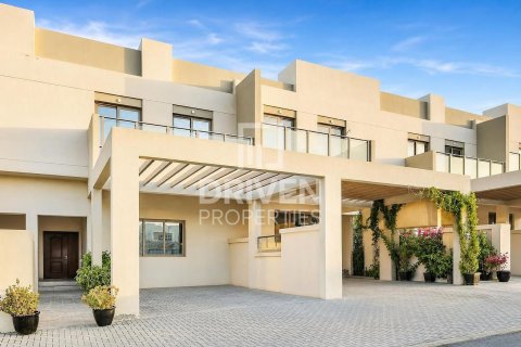 Townhouse in Al Furjan, Dubai 3 bedrooms, 231.98 sq.m. № 143160 - photo 24
