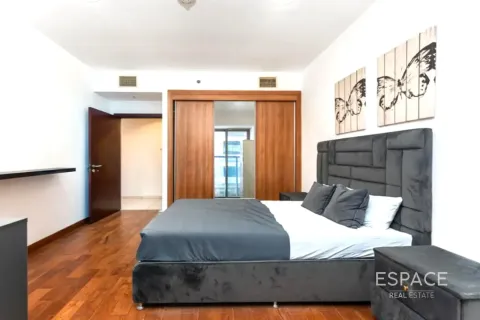 Apartment in Dubai Marina, Dubai 3 bedrooms, 187 sq.m. № 123082 - photo 6