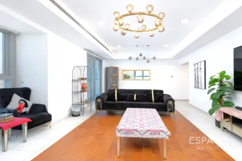 Apartment in Dubai Marina, Dubai 3 bedrooms, 187 sq.m. № 123082 - photo 3