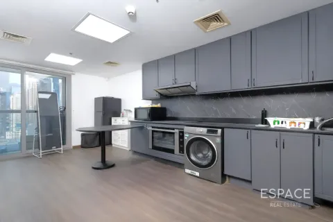 Apartment in Dubai Marina, Dubai 3 bedrooms, 187 sq.m. № 123082 - photo 13