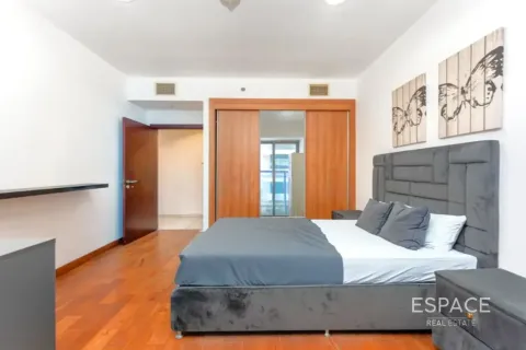 Apartment in Dubai Marina, Dubai 3 bedrooms, 187 sq.m. № 123082 - photo 9