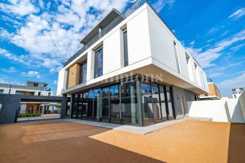 Villa in Arabian Ranches 3, Dubai 4 bedrooms, 299.99958051 sq.m. № 70120 - photo 13