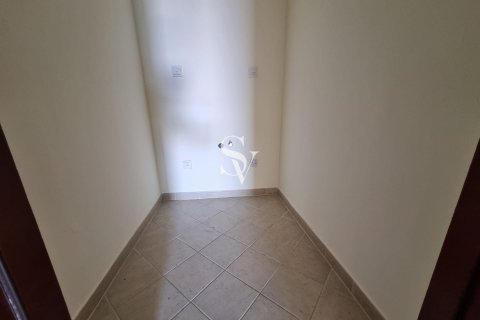 Снять в аренду квартиру в Motor City, Дубай: 2 спальни, 183м², № 90956 - фото 8