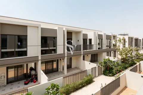 Снять в аренду таунхаус в Tilal Al Ghaf, Дубай: 3 спальни, 143м², № 90955 - фото 20