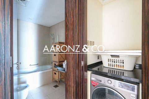 Купить квартиру в Джумейра Лейк Тауэрс, Дубай: 2 спальни, 120.5м², № 78297 - фото 8