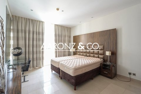 Купить квартиру в Джумейра Лейк Тауэрс, Дубай: 2 спальни, 120.5м², № 78297 - фото 5