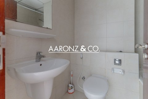 Apartamento en Jumeirah Lake Towers, Dubai, 3 dormitorios, 143.8 m², № 78286 - foto 15