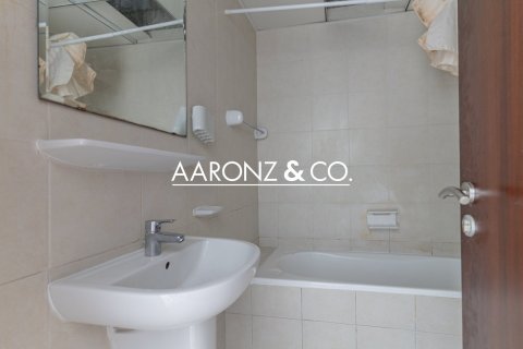 Apartamento en Jumeirah Lake Towers, Dubai, 3 dormitorios, 143.8 m², № 78286 - foto 16