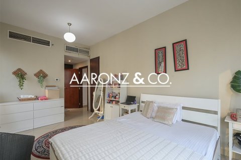 Купить квартиру в Джумейра Лейк Тауэрс, Дубай: 2 спальни, 123.2м², № 78285 - фото 7