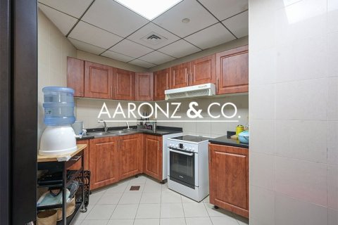 Купить квартиру в Джумейра Лейк Тауэрс, Дубай: 2 спальни, 123.2м², № 78285 - фото 11