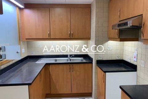 Купить квартиру в Джумейра Лейк Тауэрс, Дубай: 2 спальни, 88.3м², № 78295 - фото 12