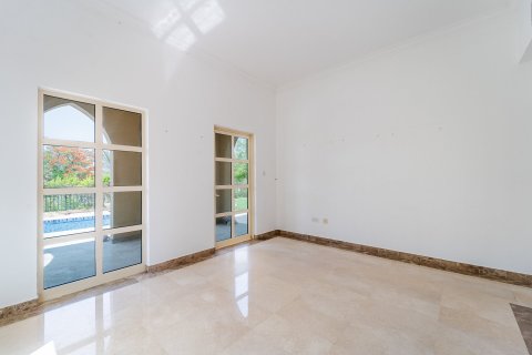 Villa en Jumeirah Islands, Dubai, 4 dormitorios, 488 m², № 120422 - foto 6