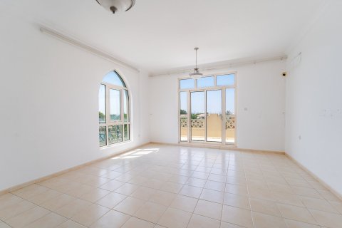 Villa en Jumeirah Islands, Dubai, 4 dormitorios, 488 m², № 120422 - foto 7