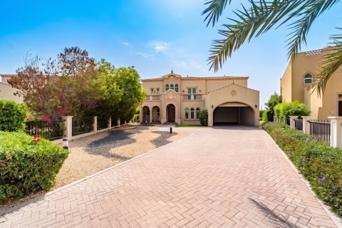 Villa en Jumeirah Islands, Dubai, 4 dormitorios, 488 m², № 120422 - foto 2