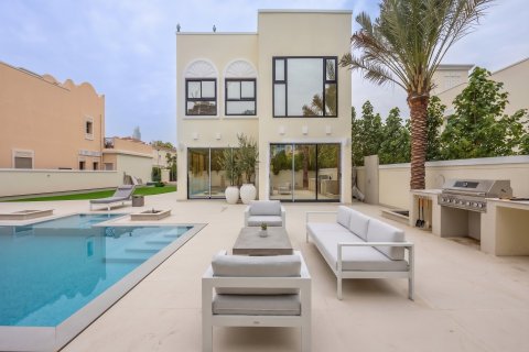 Villa in Jumeirah Village Triangle, Dubai 4 bedrooms, 297 sq.m. № 120421 - photo 15