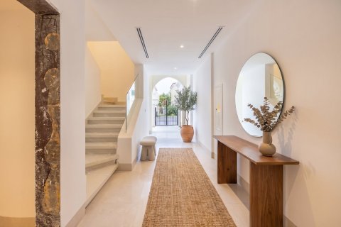 Villa in Jumeirah Village Triangle, Dubai 4 bedrooms, 297 sq.m. № 120421 - photo 3