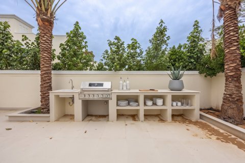 Villa in Jumeirah Village Triangle, Dubai 4 bedrooms, 297 sq.m. № 120421 - photo 12