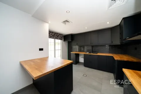 Villa à Springs 14, The Springs, Dubai, 3 chambres, 228 m², № 122875 - photo 5