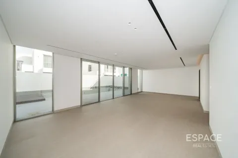 Villa en Jumeirah Park, Dubai, 5 dormitorios, 510 m², № 122870 - foto 2