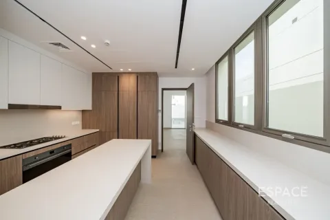 Villa en Jumeirah Park, Dubai, 5 dormitorios, 510 m², № 122870 - foto 5