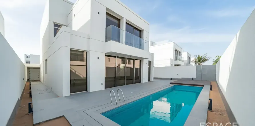 Villa en Jumeirah Park, Dubai, 5 dormitorios, 510 m², № 122870