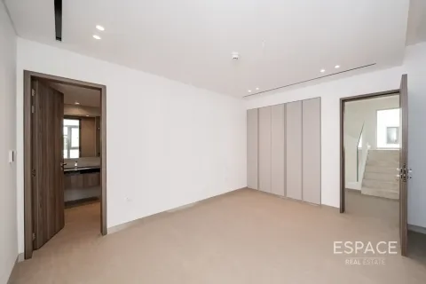 Villa en Jumeirah Park, Dubai, 5 dormitorios, 510 m², № 122870 - foto 11