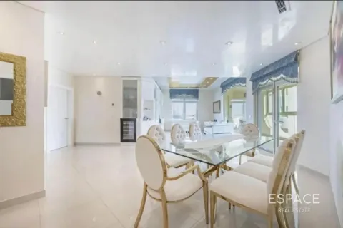Apartment in Palm Jumeirah, Dubai 3 bedrooms, 199 sq.m. № 122874 - photo 5
