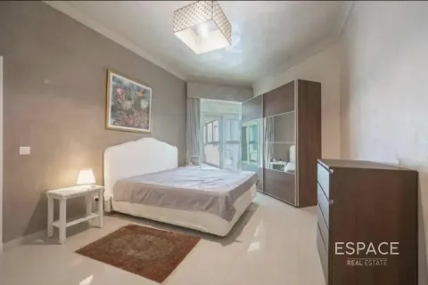 Apartment in Palm Jumeirah, Dubai 3 bedrooms, 199 sq.m. № 122874 - photo 9