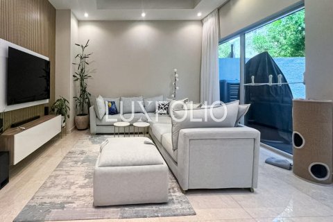 Villa à Al Furjan, Dubai, 4 chambres, 387 m², № 45494 - photo 2