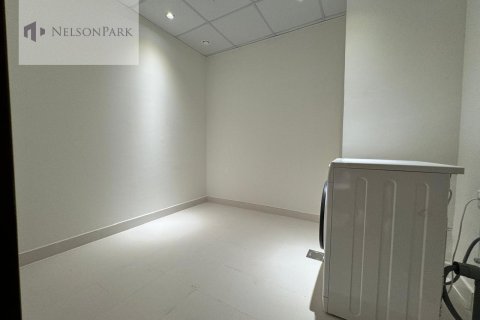 Снять в аренду квартиру в Al Habtoor City, Бизнес-Бэй, Дубай: 2 спальни, 130.1м², № 7475 - фото 8