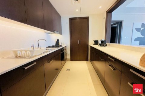 Apartment in Downtown Dubai (Downtown Burj Dubai), Dubai 4 bedrooms, 279.8 sq.m. № 94625 - photo 14