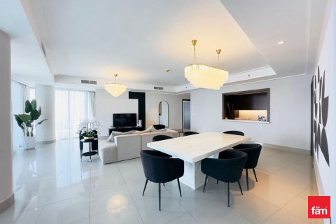 Apartment in Downtown Dubai (Downtown Burj Dubai), Dubai 4 bedrooms, 279.8 sq.m. № 94625 - photo 15